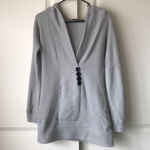 💥SALE💥Button down, hooded sweater